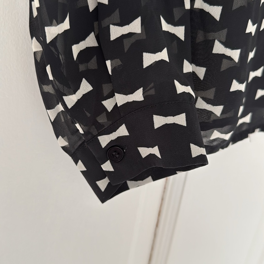 COLLECTIVE CONCEPTS sheer blouse top size XS black cream white longsleeve - Picture 5 of 6
